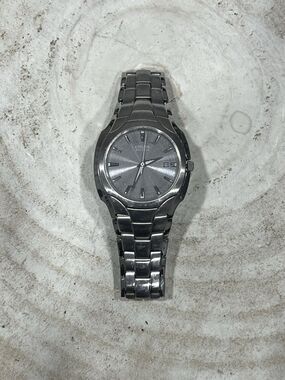 Citizen Eco-Drive 180 Paradigm Mens Watch E111-S022240 Gray Dial Stainless Steel